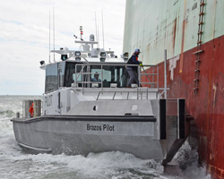 Metal-Shark-Delivers-New-Pilot-Boat-1WEB